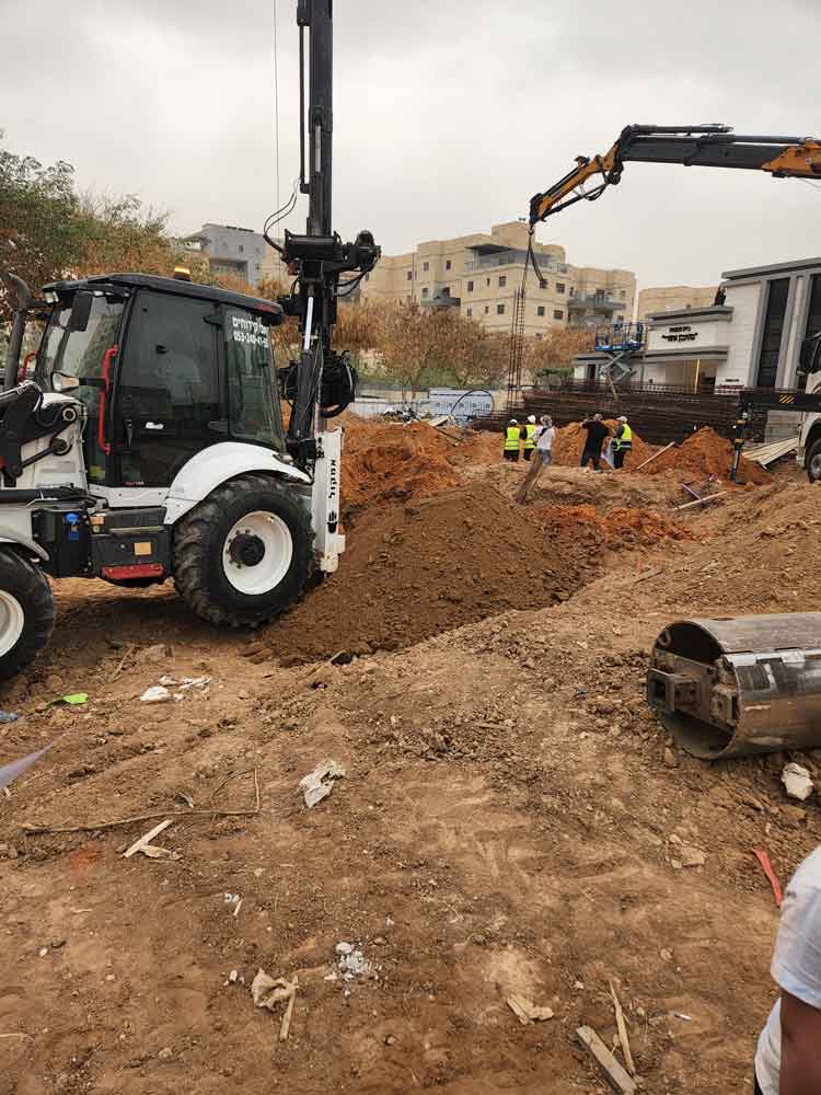 ניסן תשפ"ה // 04.2025